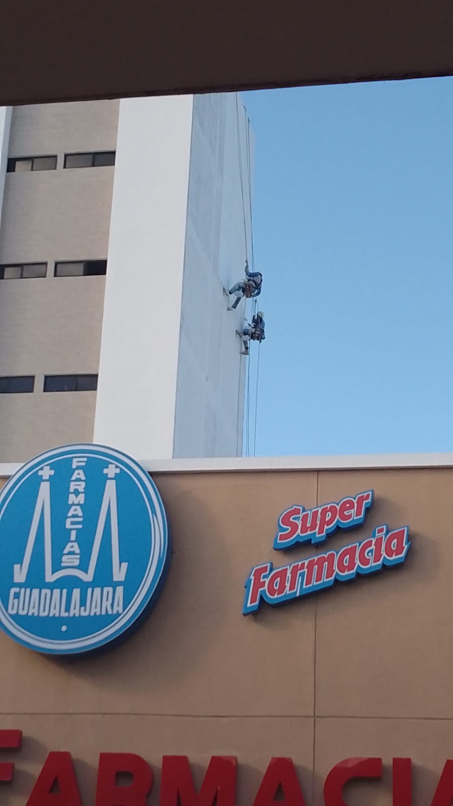 Letreros e iluminación